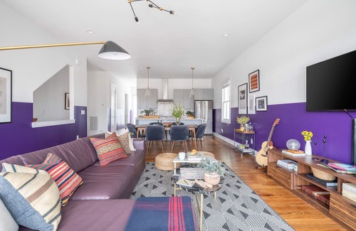 Buena Vista House | Sleeps 36 | 3 Homes, Minutes to Downtown+Broadway | 12BDR Group Getaway in Nash!