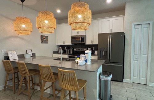 Kissimmee House | Spacious 5-bedroom 4-bath townhome, private pool and Resort, near Disney