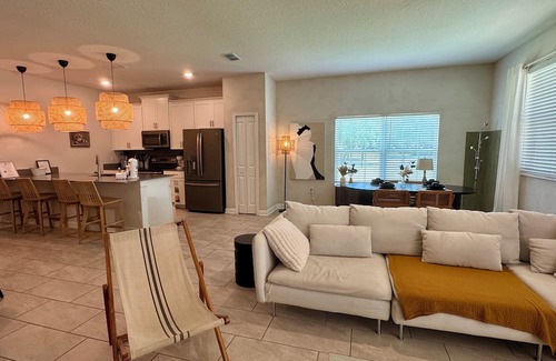 Kissimmee House | Spacious 5-bedroom 4-bath townhome, private pool and Resort, near Disney