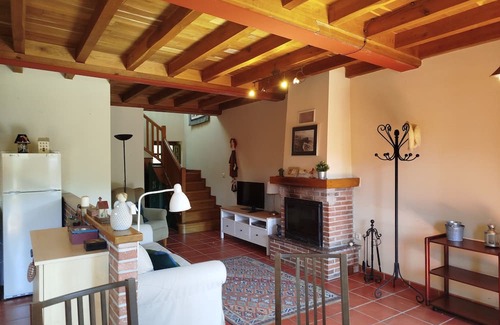 Carabano Cottage | Charming rural house in NIAO