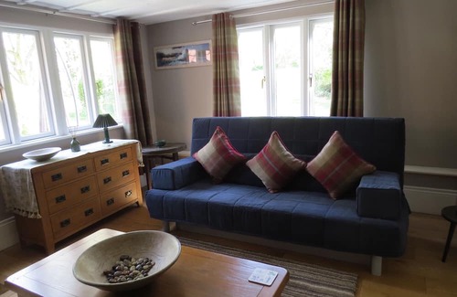 Bury St Edmunds Apartment | Charming 1-bedroom Cart Lodge in Horringer close to Bury St Edmunds