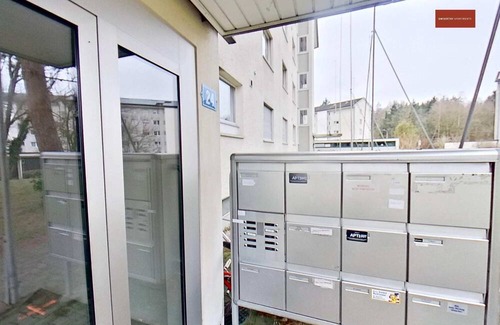 Seebach Apartment | 3BR Homey Flat w/Balcony, 26’ to Center