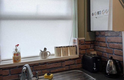 Gravesend Apartment | Cosy and Stylish, great links to London.