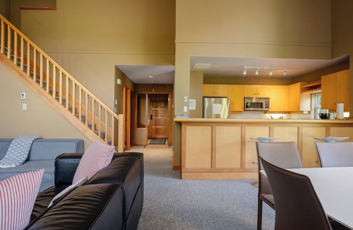 Whistler House | Well furnished 3-bedroom townhome in perfect location for ski or golf