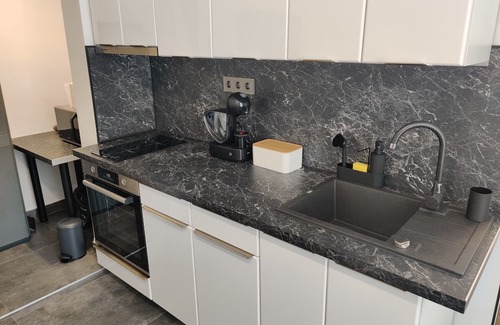 Cluj-Napoca House | Charming 1-bedroom house with garden, WiFi, AC and free parking in Cluj-Napoca