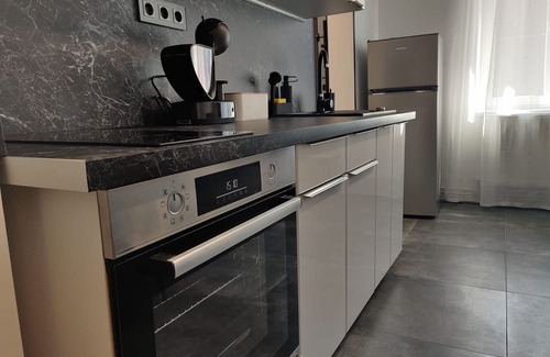 Cluj-Napoca House | Charming 1-bedroom house with garden, WiFi, AC and free parking in Cluj-Napoca