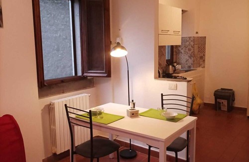 Vitorchiano Apartment | Suspended in the village