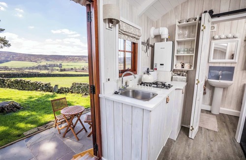 Great Fryup Dale Apartment | LetAway - Barn Owl Shepherd's Hut, Westerdale nr Castleton, North Yorkshire