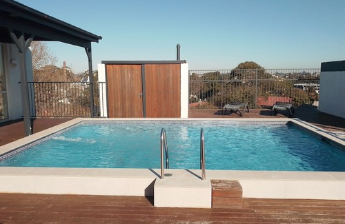 Forest Lodge Apartment | Peaceful city studio in Sydney CBD fringe w/rooftop pool