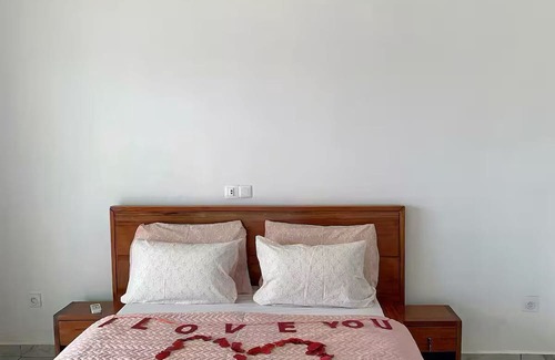 Assinie Bed & Breakfast | Chambre Anodi: idyllic setting with breakfast
