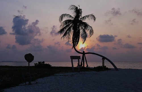 Dhonfanu House | 4-bedroom house in charming Baa Atoll with AC, WiFi