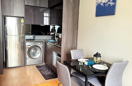 Ekkamai Apartment | Japanese apt in Bangkok with AC, WiFi