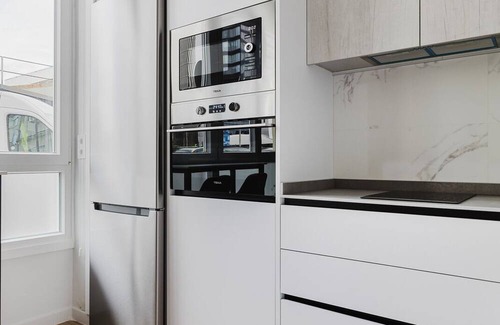 Cotos Apartment | Blueground | Castilla, AC & w/d, nr Retiro