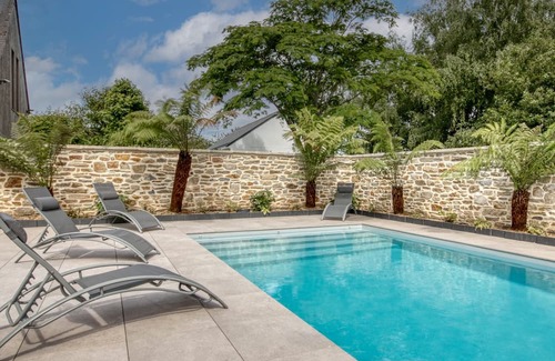 Ferel House | Le Logis de la Pierre Bleue - Maison climatisée avec piscine