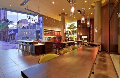 Las Vegas Strip Apartment | Luxury Hilton ~ On the Strip ~ NO Resort Fee ~ FREE Parking