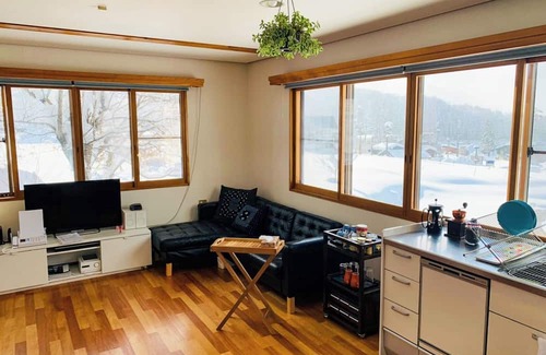 Nozawaonsen House | 2 nights or moreroom only Outdoor bath tours activities and workshops available/Shimotakai-gun Nagano