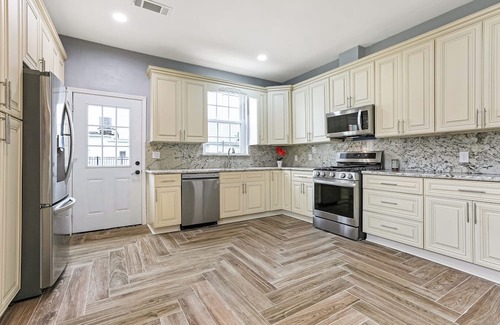 Gentilly House | Spacious 4-bedroom house in wonderful New Orleans with WiFi, AC