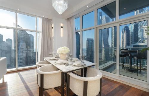 Dubai Marina Apartment | Spacious 3 bed that sleeps 8! in Marina