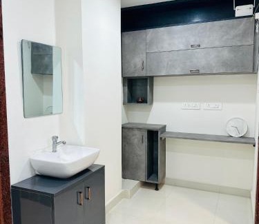 Hyderabad Apartment | Luxury ModerN 1BHK US Consulate