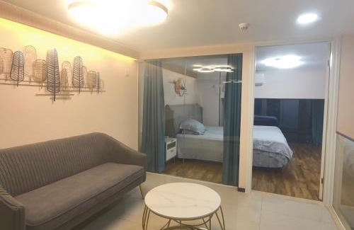 Panyu House | While the House