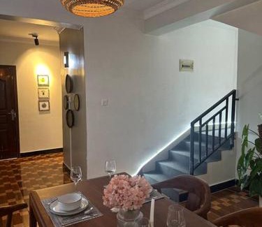 Oyster Bay Apartment | Executive Family Home