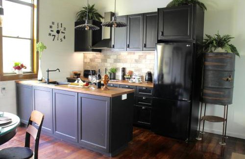 Robertson House | OLD Listing BED 1