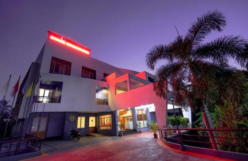 Poovar Hotel | Hotel Geethu International
