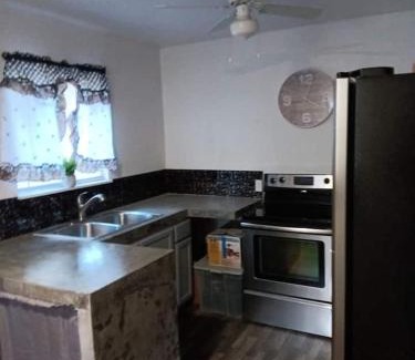 Tallahassee House | Cozy and quiet getaway retreat, Tallahassee, FL