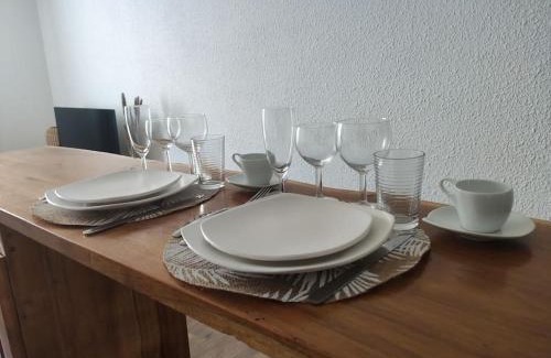 Sainte-Clotilde Centre Apartment | Kaz joli bois studio belle vue