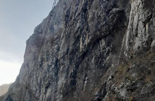 Intregalde House | Cabana de pe Vale