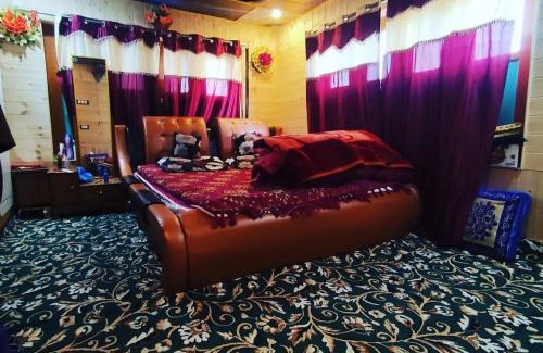 Srinagar House | Adil Paying Guest House