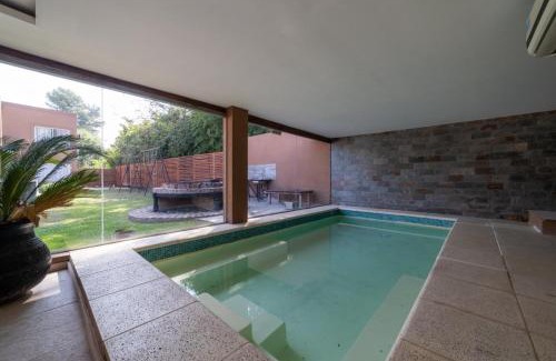 La Union Apartment | Apart Buenos Aires Ezeiza DEP IBIZA a 20 minutos de Aeropuerto Ministro Pistarini confort Hotelero. CON PISCINA CLIMATIZADA