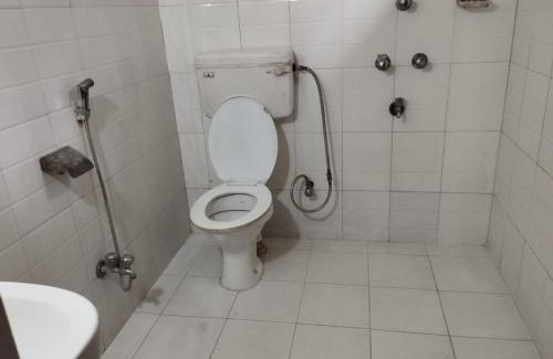 Sauraha Hotel | Hotel Tree Land