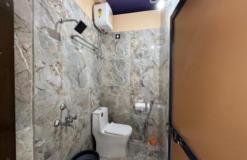 Varanasi Bed & Breakfast | SDM Guest house & Banquet Hall