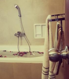 Ja-Ela Apartment | sapphire clover