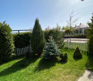 Cholpon-Ata House | котедж карвен 4 сезона