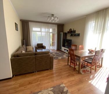 Cholpon-Ata House | котедж карвен 4 сезона