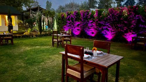 Nishat-Shalimar Hotel | Lake Avenue, Dal Lake by Stay Pattern