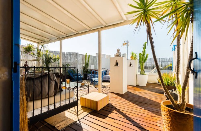 Apartment 'Dúplex Diseño Árabe' with Private Pool, Wi-Fi and Air Conditioning