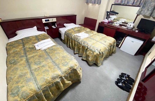 Twin room smoking 3 minutes on foot from JR Mi / Mihara Hiroshima