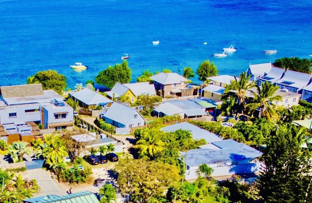 Cozy Home with Green Garden