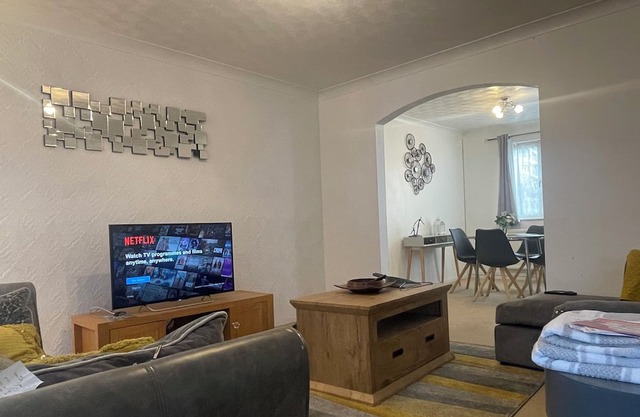 Comfy letchworth Apartment by Leecroft Stays