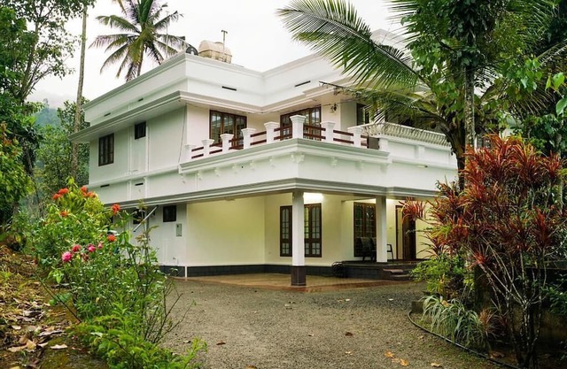 Posh Rooms/Peaceful and Green Part of Munnar