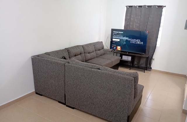 Casa 2 recámaras zona aeropuerto clima total