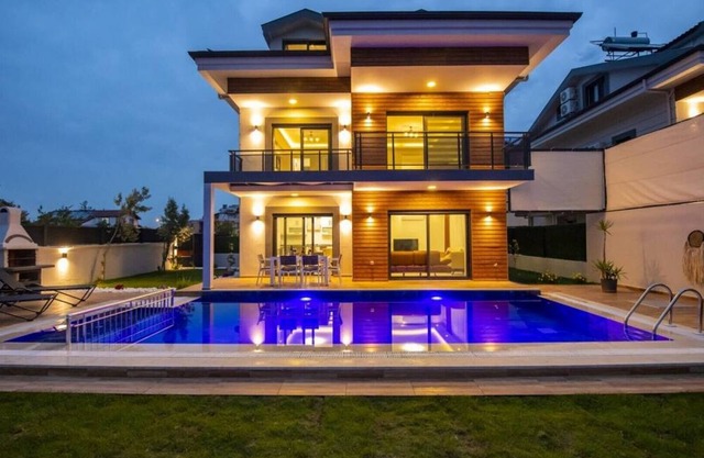 Fethiye 4 Bedroom Villa - 8704