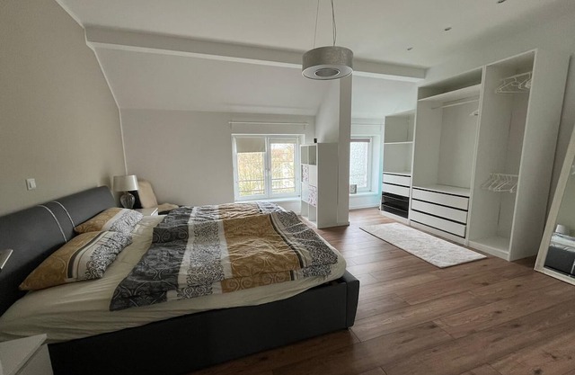 Large gallery apartment near the old town of Hattingen.