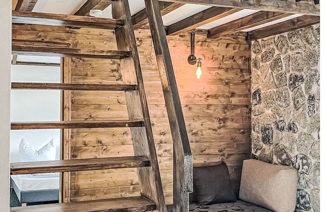 Nice apartment for 10 guests with WIFI, patio, pets allowed and parking