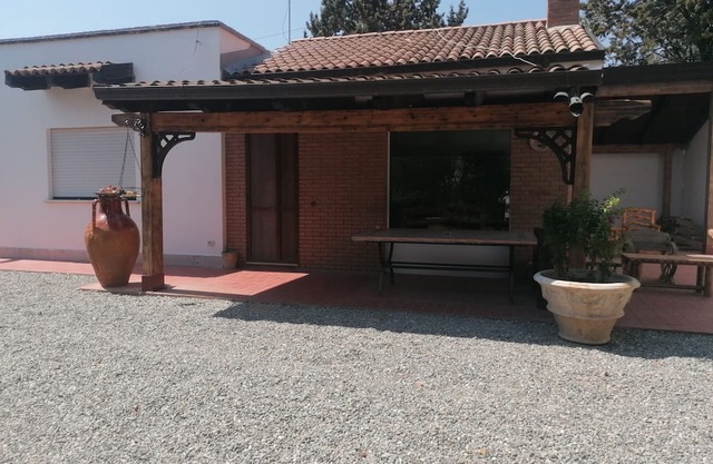 Cozy villa 10 minutes from the sea and neighboring countries