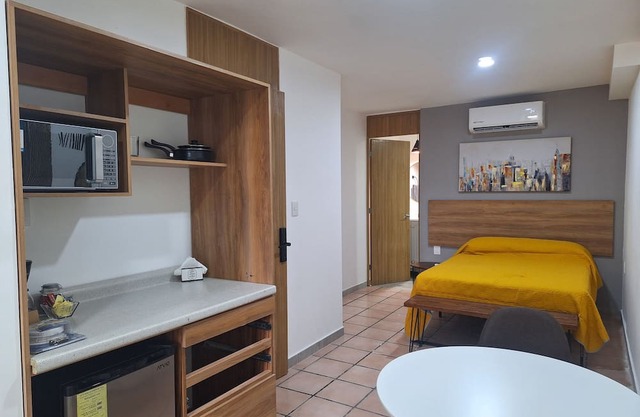 Executive Suite on the first floor. Historical Center.