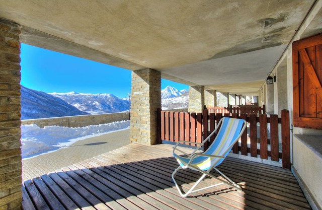 Abeti A2-02 few min from ski